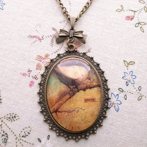 Vintage necklace with 30 x 40 mm glass cabochon