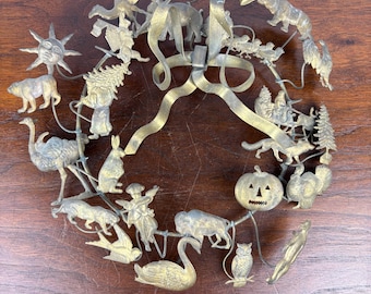 Vintage Dresden Petite Choses All Holiday Brass Wreath 10 inch