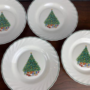 Noel Soup Bowls Set of Four by House of Salem 1980s Christmas Tree Patterned Dinnerware