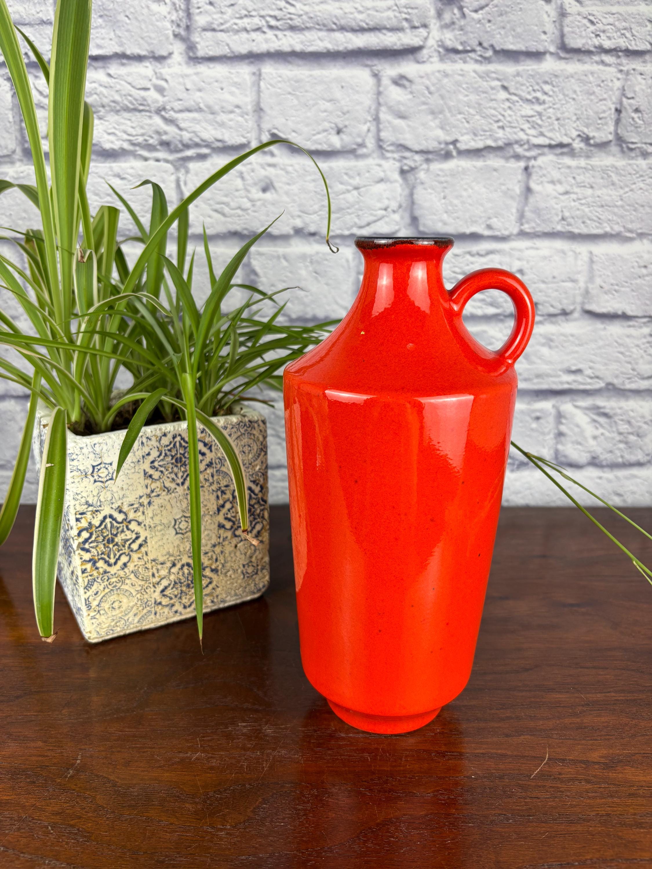 ミッドセンチュリーモダン西ドイツ陶器赤釉花瓶 2026/25 台座に刻印