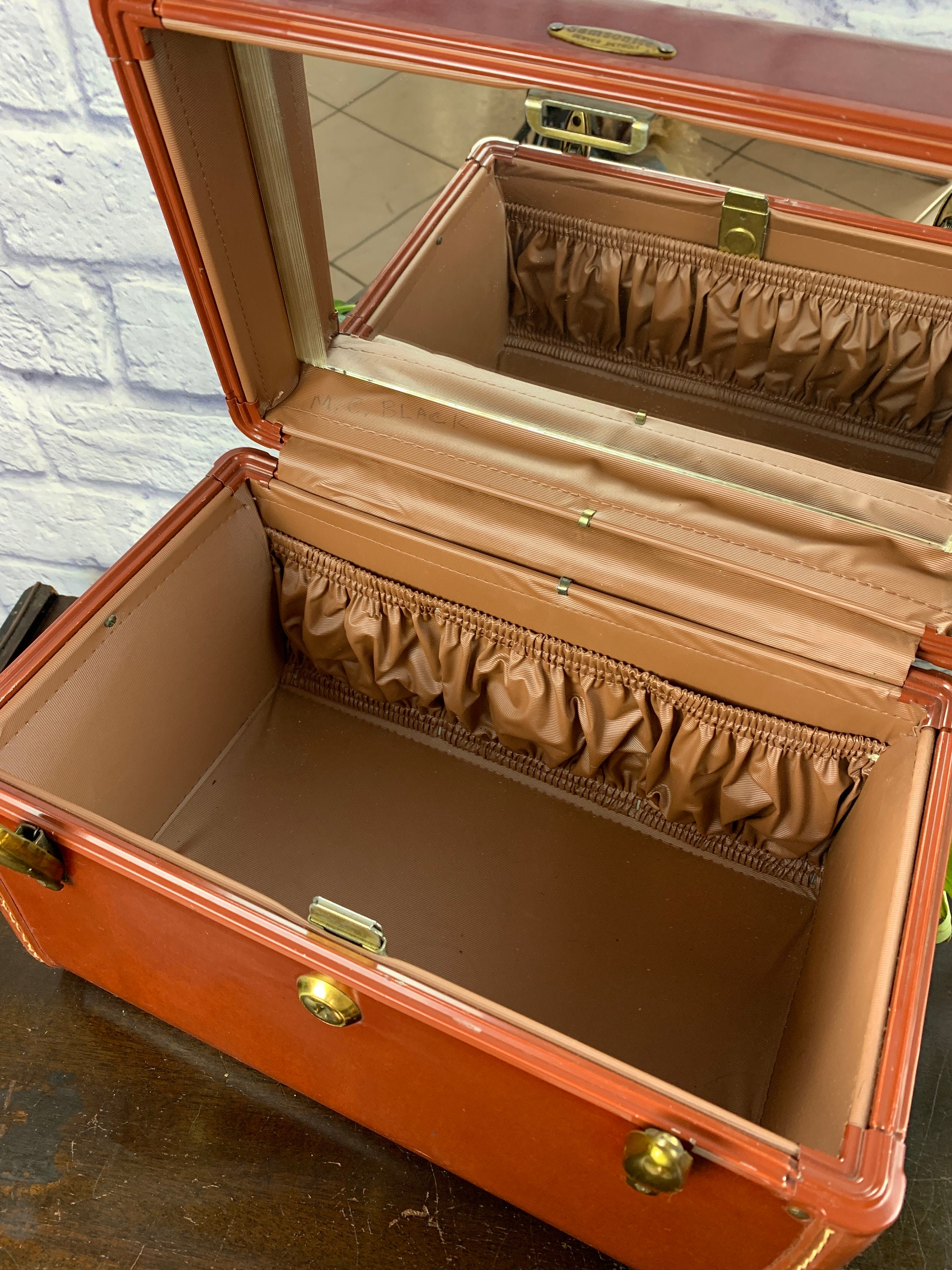 Samsonite Streamlite Train Case Colorado Brown with Mirror Inside