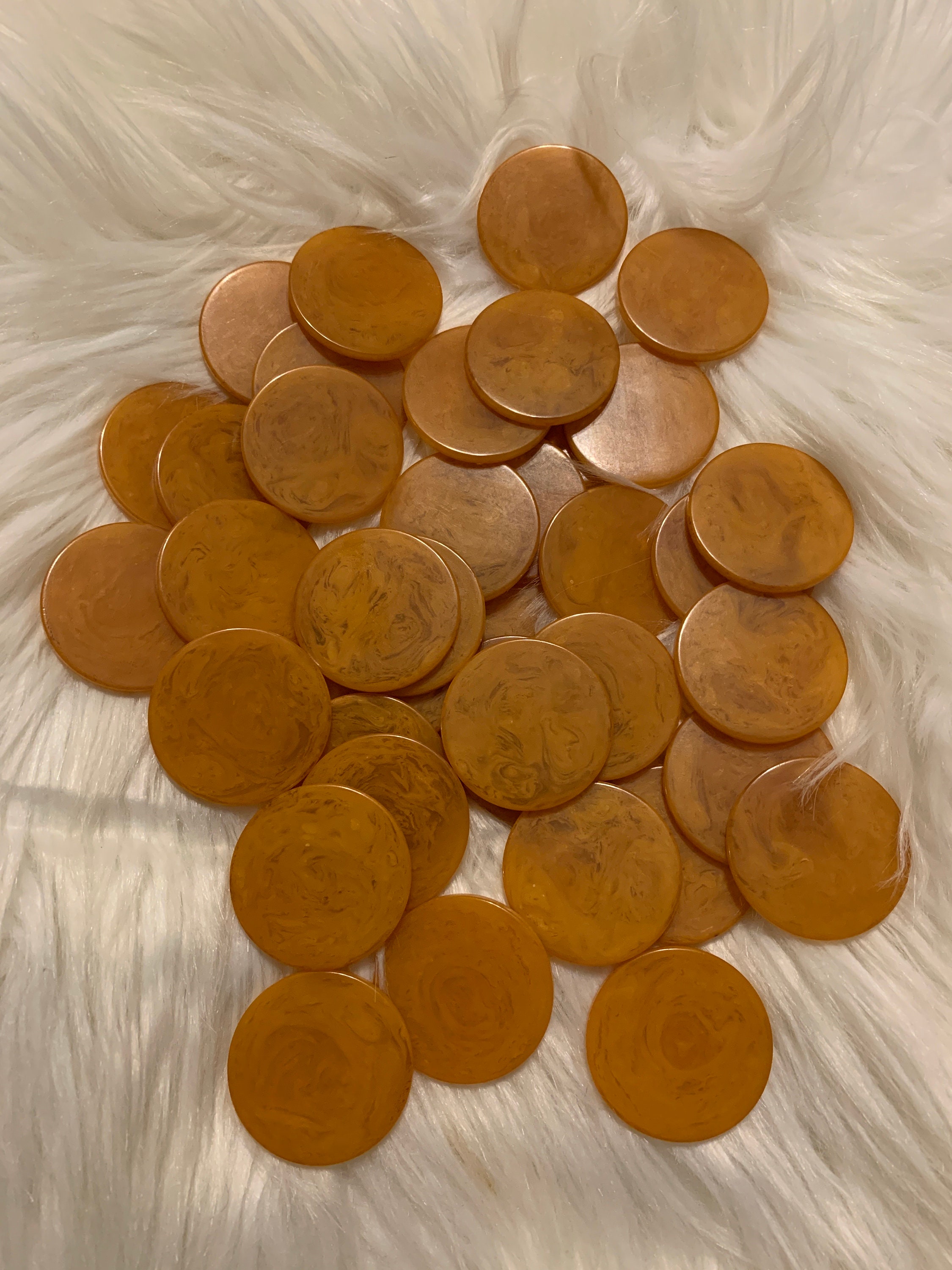 Vintage 40 Piece Bakelite Poker Chip Set in Gold Butterscotch Marbled