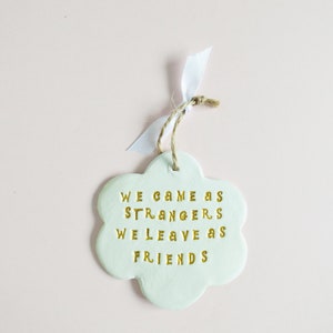 Adorno con cita de despedida reflexiva para amigos, placa de despedida para colegas, decoración de pared para el hogar, idea de regalo de despedida sentimental y significativa para amigos