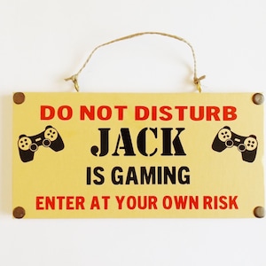 Plaque nominative pour jeu, chambre, salle de jeux, ne pas déranger, tanière, plaque de porte, décoration murale pour la maison, cadeau personnalisé significatif pour les joueurs, enfants, amis