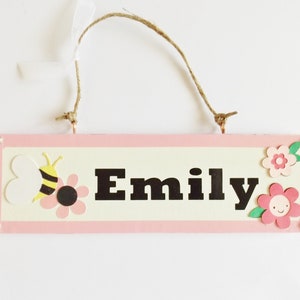 Pink Girls Name Plaque Flowers Bee Bedroom Nursery Door Sign Pretty Custom Home Wall Decor Personalised Gift Idea For Children New Baby