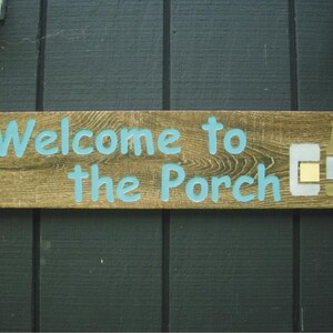 Welcome to the Porch Sign Simulated Driftwood Grain Ceramic Tile