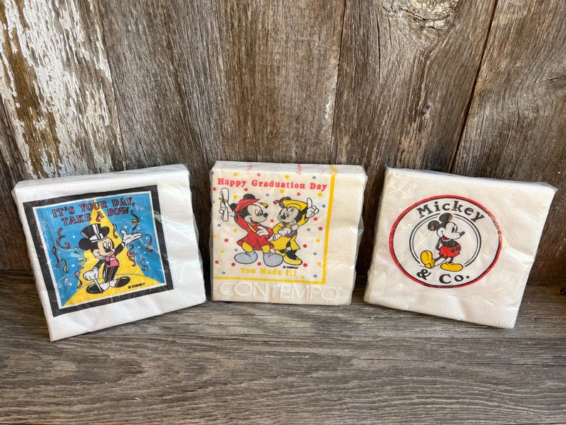 1 Package of Vintage Disney Mickey Mouse Paper Napkins, Beverage / Snack size imagem 1