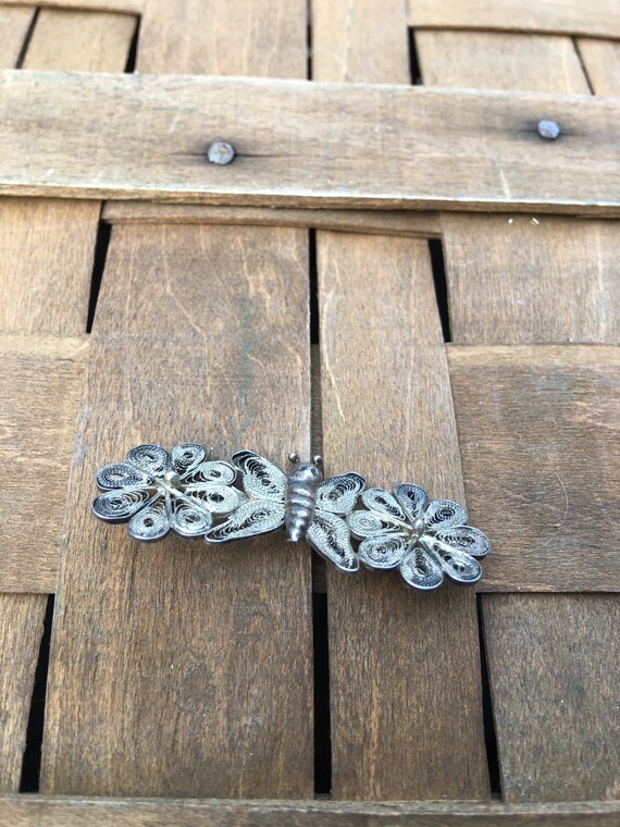 Pretty Filigree Butterfly Pin / Brooch - image 4