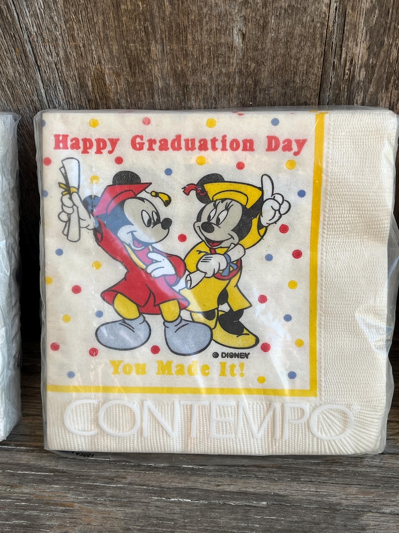 1 Package of Vintage Disney Mickey Mouse Paper Napkins, Beverage / Snack size imagem 4