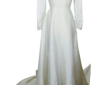 1950s Vintage Wedding Dress | Ivory Satin | Long Sleeves | Sweetheart  | Size S-XS