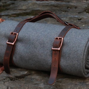 Hand made Crazy Horse Water Buffalo veg tanned leather blanket carrier/ blanket harness/bedroll