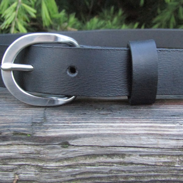 Narrow leather belt/ Womans Belt / black leather womans belt, 1 inch wide leather  belt