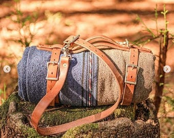 Hand made Hermann Oak harness leather blanket carrier/ blanket harness/ leather bedroll, leather blanket straps/ Custom made leather bedroll