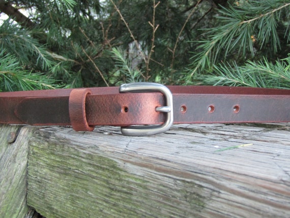 Narrow clearance leather belt