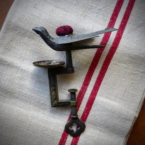 Antique Bird Pin Cushion Clamp Sewing Tool Clip Mending Notion Clasp Brass Cottagecore Decor
