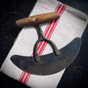 Vintage Herb Chopper Rustic Farmhouse Kitchen Utensil Metal Mincer Wooden Handle