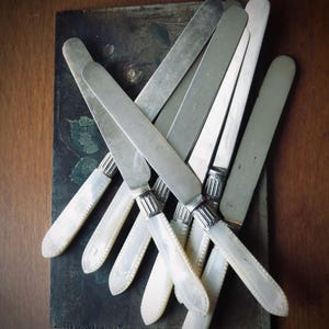 【ほのか さま】* vintage ❀ green butter knife VINTAGE AVACADO GREEN BUTTER KNIFE SET OF SIX. STAINLESS