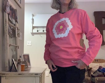 Upcycled pink soft crewneck sweatshirt with a vintage handmade quilt block on the front. SIZE SMALL