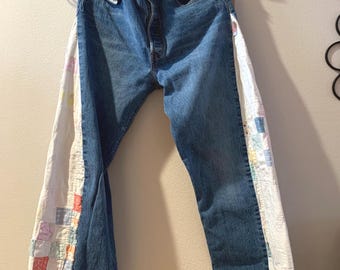 SIZE 10/12 One of a kind vintage Levi's 501 quilt panel barrel jeans
