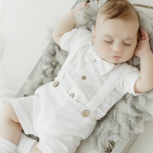 Linen Baptism Outfit for a boy / 3 pcs. WHITE Linen Pants Linen bodysuit Bow tie Christening Linen Suits Love Details coconut buttons