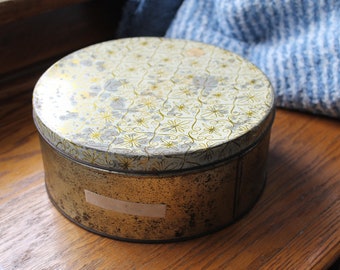 Vintage White and Gold Holiday Cake, Cookie Tin