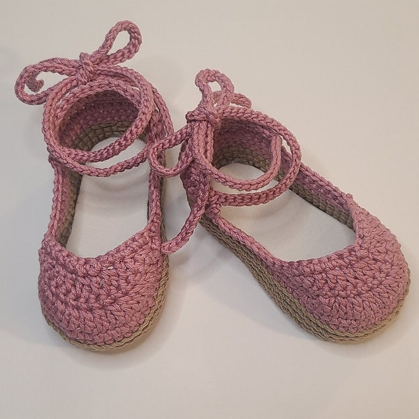 Crochet baby girl sandals,  Espadrilles for baby girls, Baby espadrilles, Strappy sandals, Ballerina style shoes in khaki and pink