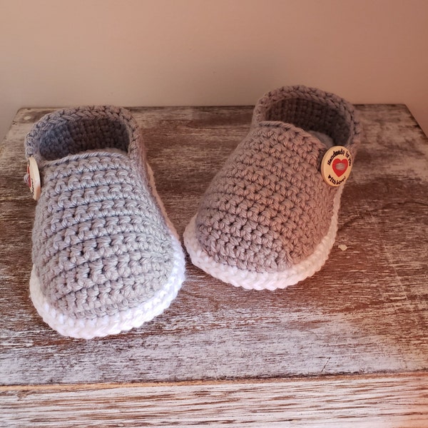 Crochet baby espadrilles,  Espadrilles for baby, Crocheted baby boy shoes, Grey and white shoes with  buttons, Handmade baby shoes