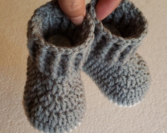 Crochet baby booties, Unisex grey newborn booties, Handmade booties, Baby shower gift, Newborn photo prop shoes