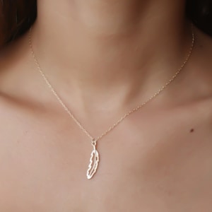Gold feather necklace, Gold necklace, tiny gold feather pendant necklace, simple necklace, minimalist jewelry, everyday necklace dainty gold