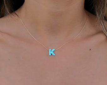Opal Halskette, Opal Buchstaben Halskette, Opal Gold Halskette, Opal Schmuck, Opal Perlen Halskette, blaue Opal Halskette, synthetische Opal Halskette