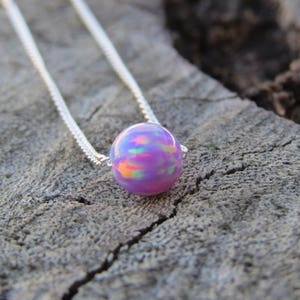 Opaal ketting, opaal bol ketting, opaal zilveren ketting, opaal sieraden, kleine stip ketting opaal kralen ketting stip ketting paarse opaal ketting