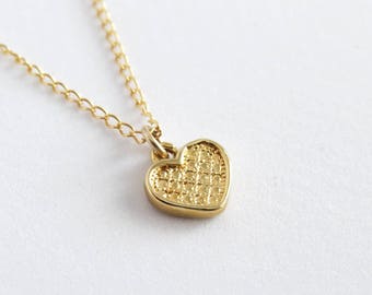 Collier coeur en or, collier petit coeur, collier coeur, collier amour, cadeau Saint-Valentin, collier de tous les jours, collier minimaliste