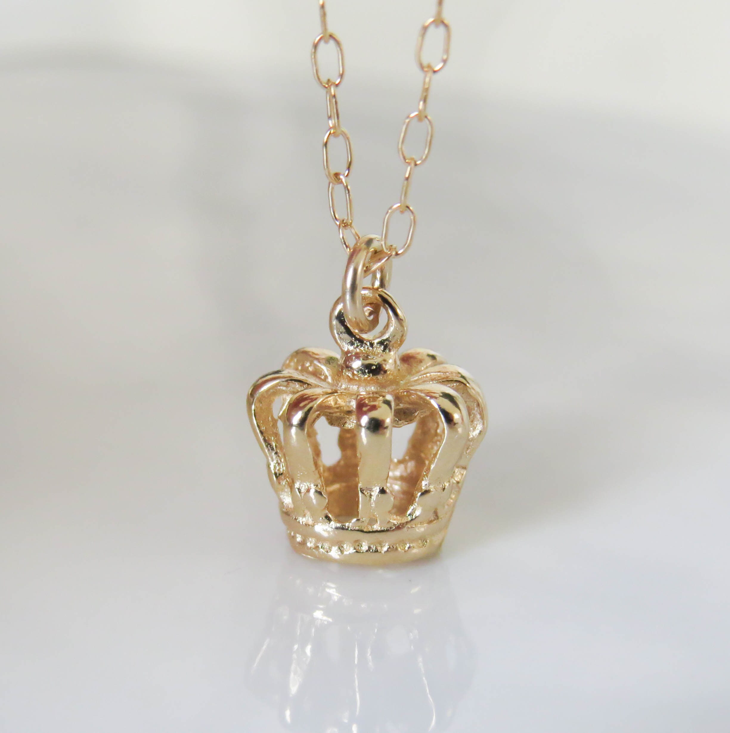 Collier Pendentif Squelette Doré Avec Couronne - Chaîne 21,5 Pouces, Neuf Avec étiquettes - Style Gothique Chic