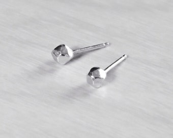 Tiny Ball Studs Sterling Silver minimal Pendientes, pendientes de plata, pendientes de perno, pendientes de bolas, pendientes de bola diminutas, tachuelas de bola de plata