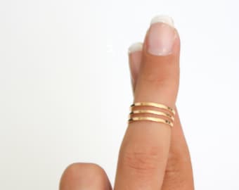 Anillos de apilamiento de oro, anillos por encima de los nudillos, anillo midi de oro, anillos midi de banda simple, juego de anillos finos brillantes de oro, anillos chapados en oro