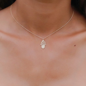 hamsa necklace, gold Hamsa necklace, gold hand necklace, Delicate gold necklace, gold necklace, everyday necklace, gold hamsa filigree