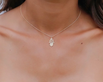 hamsa necklace, gold Hamsa necklace, gold hand necklace, Delicate gold necklace, gold necklace, everyday necklace, gold hamsa filigree