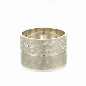 White gold wedding band, Wide wedding ring, Wedding band men, Textured wedding band, Urban wedding band, Pattern wedding band, 18k, 14k