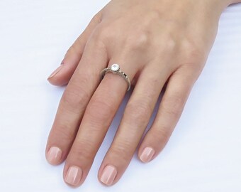 Solid gold diamond engagement ring, Diamond ring women, White gold diamond ring, Modern diamond ring, Diamond wedding ring, 14k, 18k 0.09ct