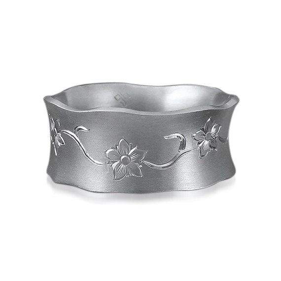 Wedding band women, White gold wedding band, Wedding ring women, Wide wedding band, Boho wedding band, 14k wedding band, Flower band, 7-10mm
