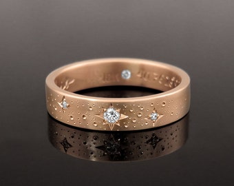 Fede nuziale in oro rosa, fede nuziale con diamanti, anello con diamante nascosto, fede nuziale da donna, fede nuziale con stelle, fede nuziale incisa, 18k, 14k
