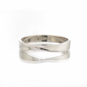 Silver ring, Silver wedding ring, Mobius ring, Sterling silver ring, Silver band, Unique silver ring, Mobius wedding ring, Thin Mobius ring
