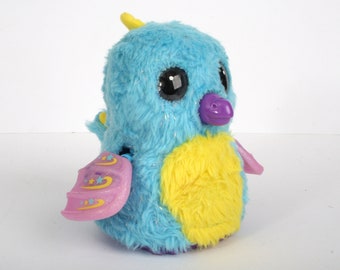 Sparkly Draggle Hatchimals, blauwgeel elektronisch interactief speelgoed, geluidslichten en bewegingen, elektronisch knuffeltje, glitterdraak Hatchimal