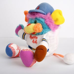 Sports Popples, PC Base-Ball Popple 10 ball, baseball Popple, medium size vintage blue white plush toy, original 80s Mattel 1987 image 3