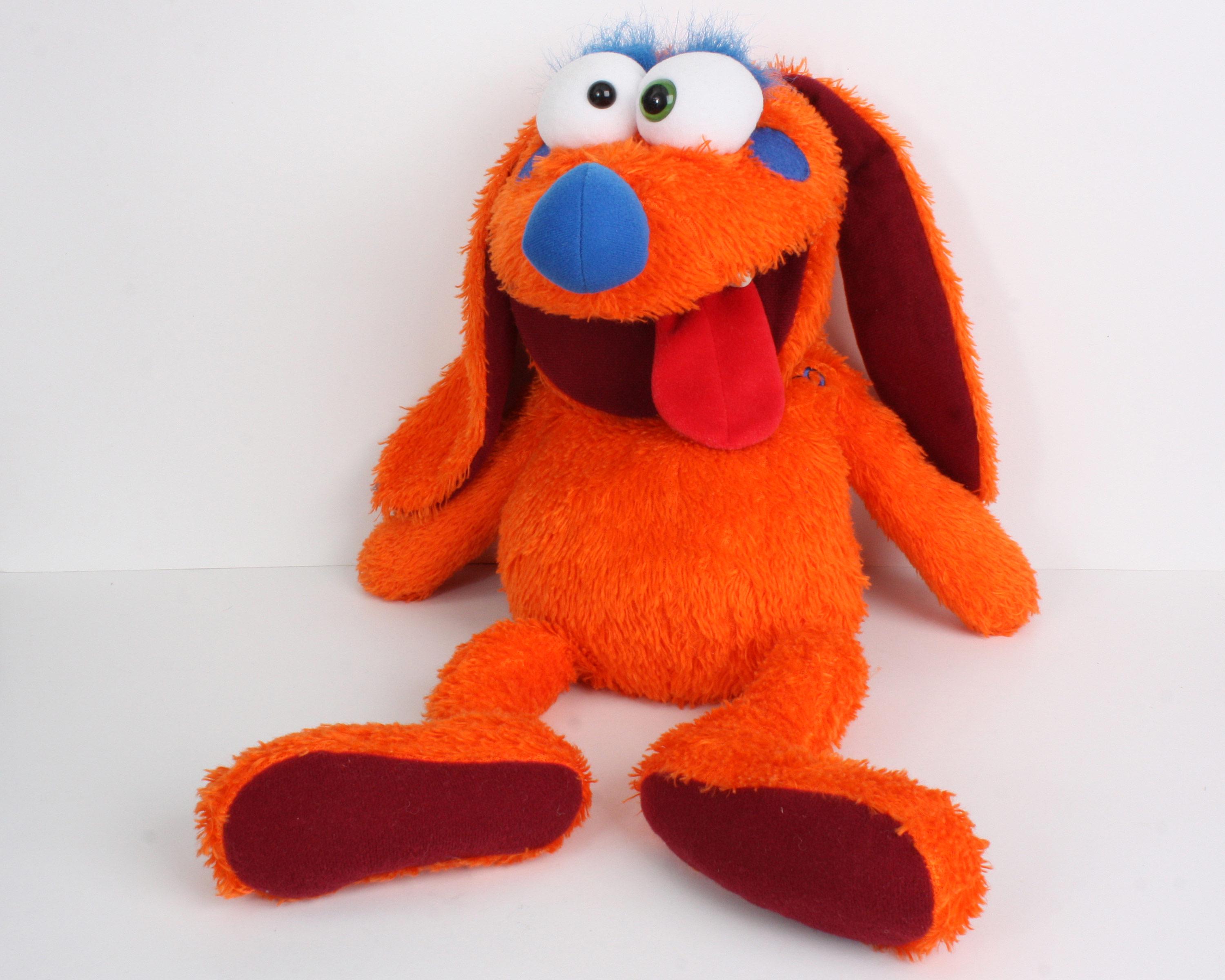 Sniffy Eco Orange Talking Handpuppet, Speaks ITALIAN