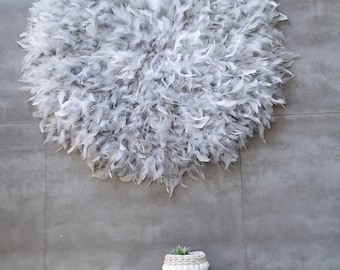 Taille XXL jujuhat / juju hat handmade en plumes naturelles  85 cm de diamètre - coloris gris perle