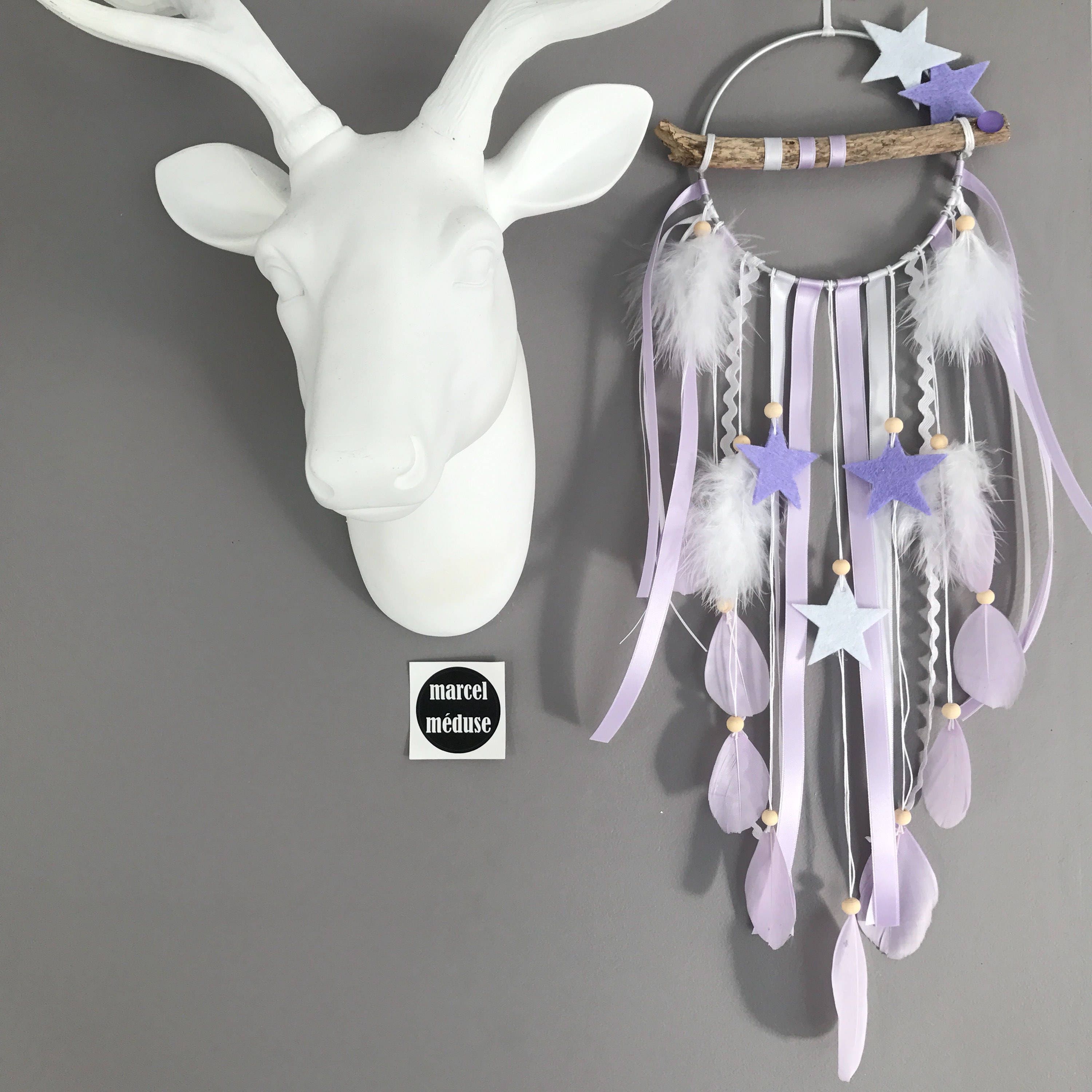 Attrape-Rêves en Bois Flotté Dans Des Tons de Mauve et Blanc avec Étoiles - Dreamcatcher