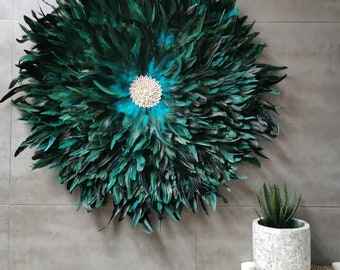 Taille XXL jujuhat / juju hat handmade en plumes naturelles  85 cm de diamètre - coloris vert canard avec centre coquillages