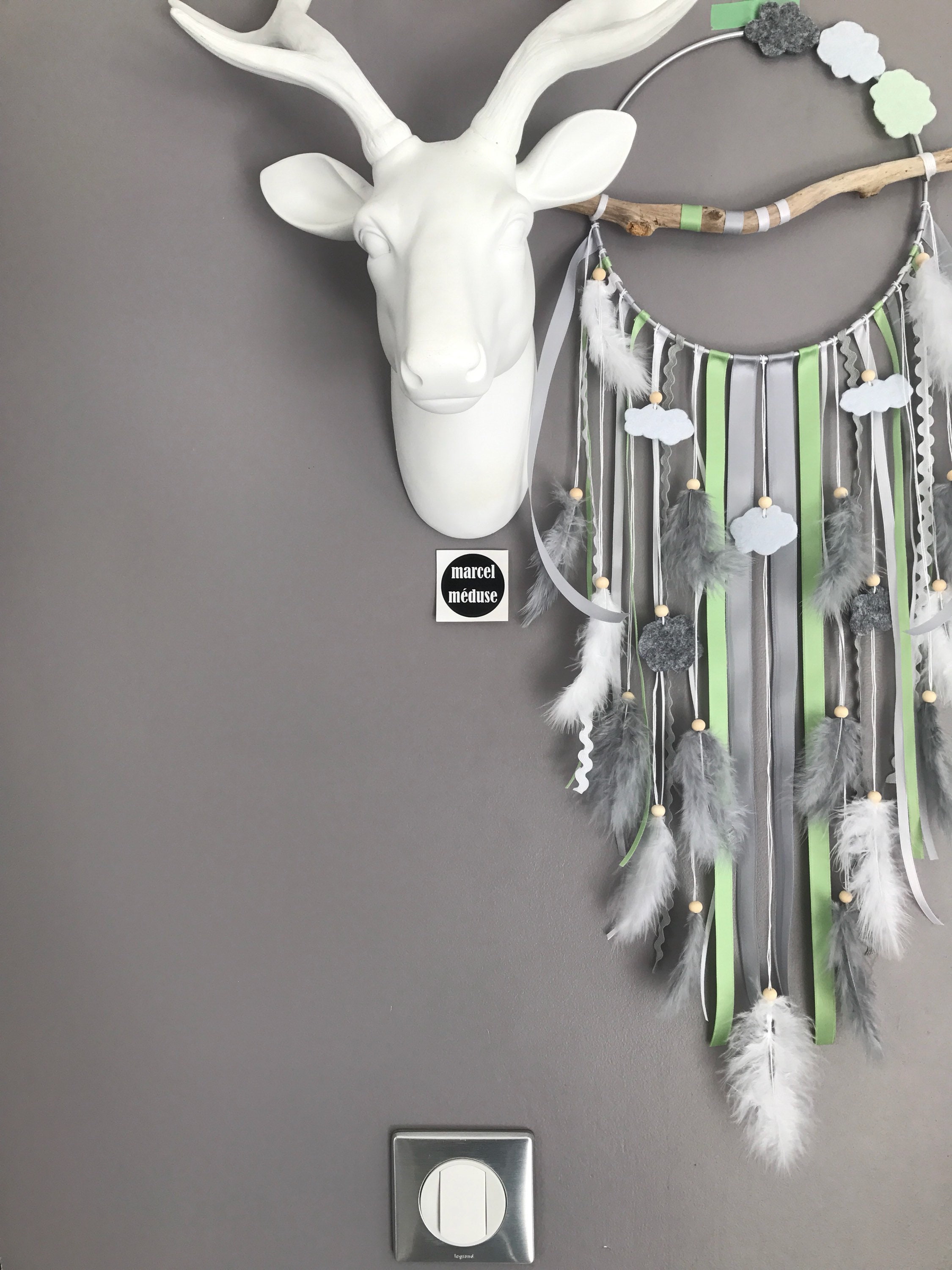 Attrape Rêves en Bois Flotté Blanc, Gris et Vert avec Nuages