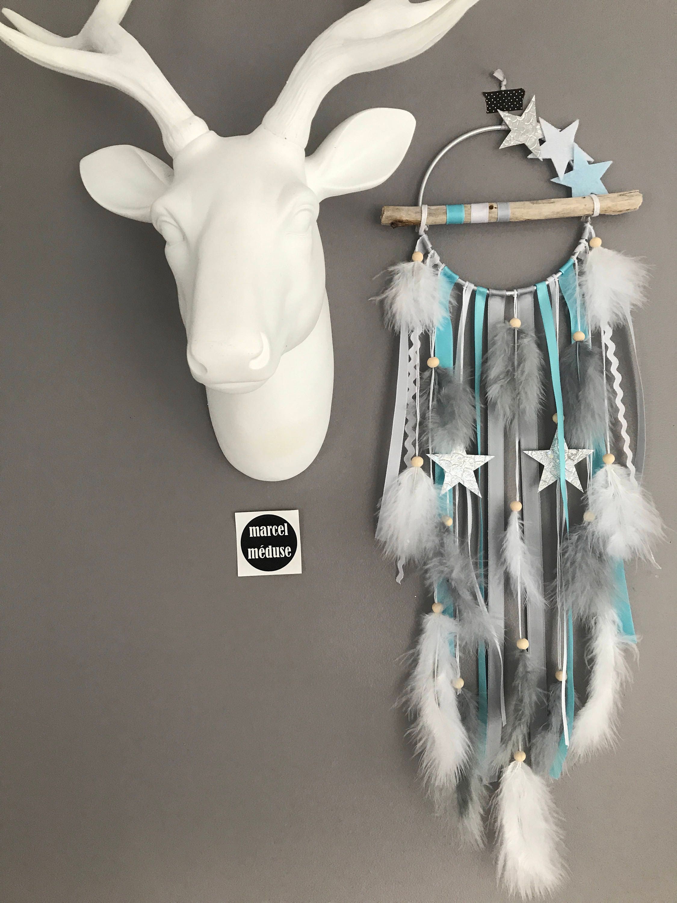 Attrape Reves Dreamcatcher en Bois Flotté, Coloris Bleu, Gris et Blanc avec Étoiles